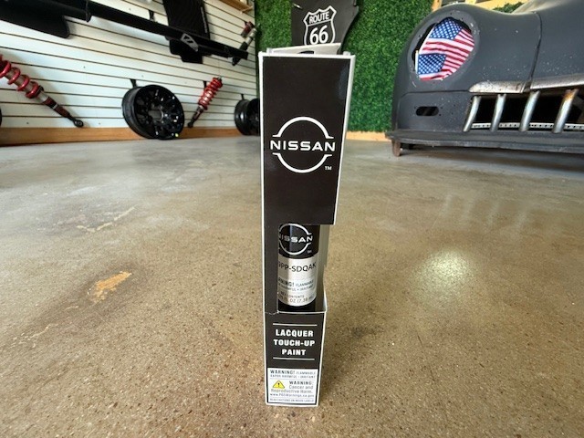 GENUINE OEM NISSAN LACQUER TOUCH-UP PAINT – GLACIER WHITE (999PP-SDQAK)