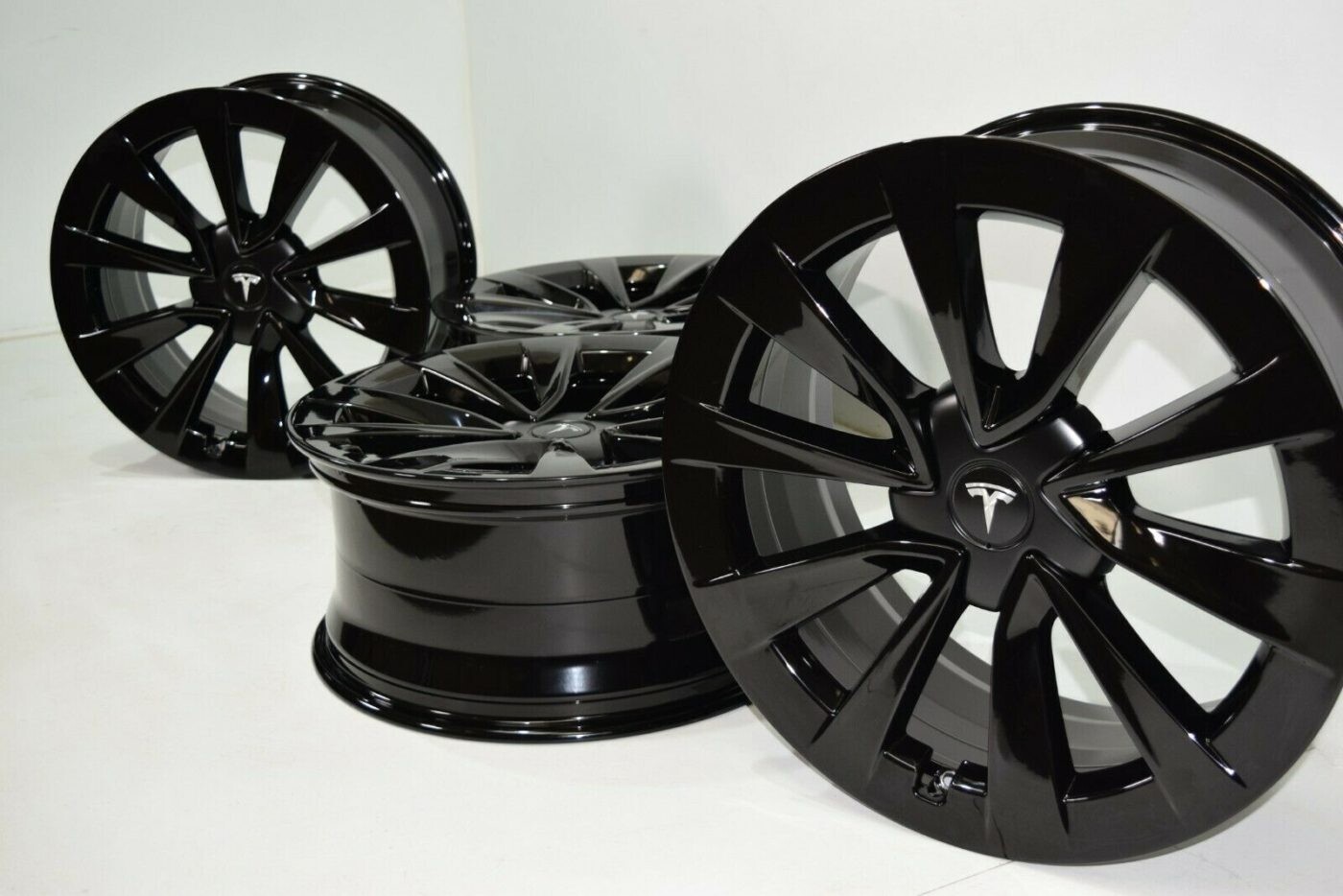Gloss Black Alloy Wheel / Rim Touch up Paint With Brush 1 Oz. FREE SHIPPING !
