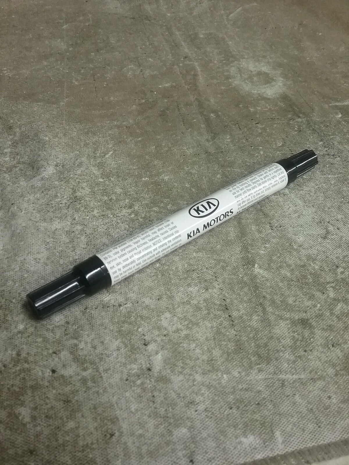 UA006 TU5014C7 Kia – Duel Tip Touch Up Paint – C7 Bright Platinum
