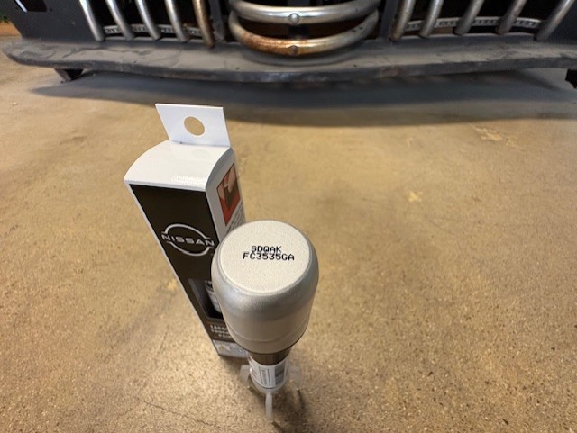 GENUINE OEM NISSAN LACQUER TOUCH-UP PAINT – GLACIER WHITE (999PP-SDQAK)
