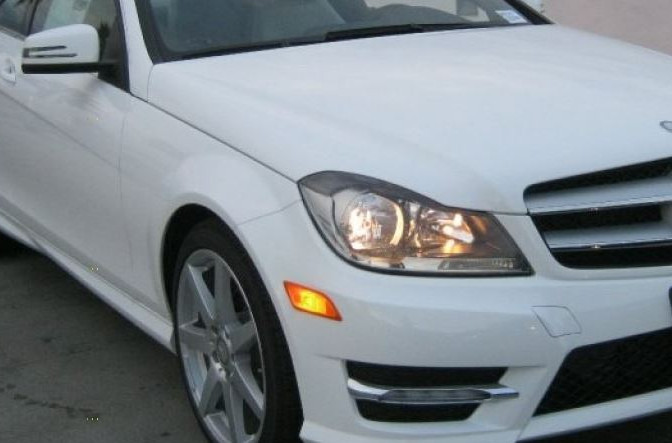 BASF(OEM) Touch Up Paint Bottle for Mercedes-Benz 149 9149 Polar White