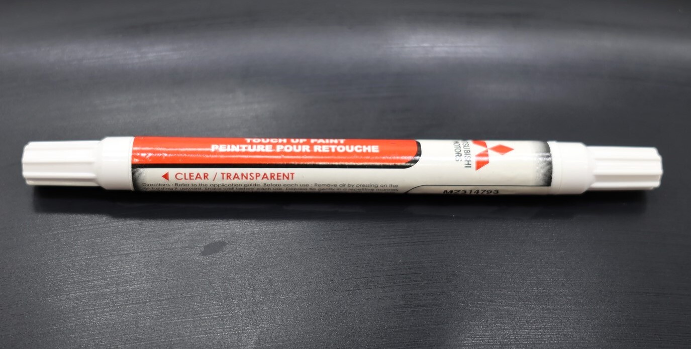 NEW OEM Mitsubishi Touch Up Paint Pen Cloud White Paint Code W19 MZ314793