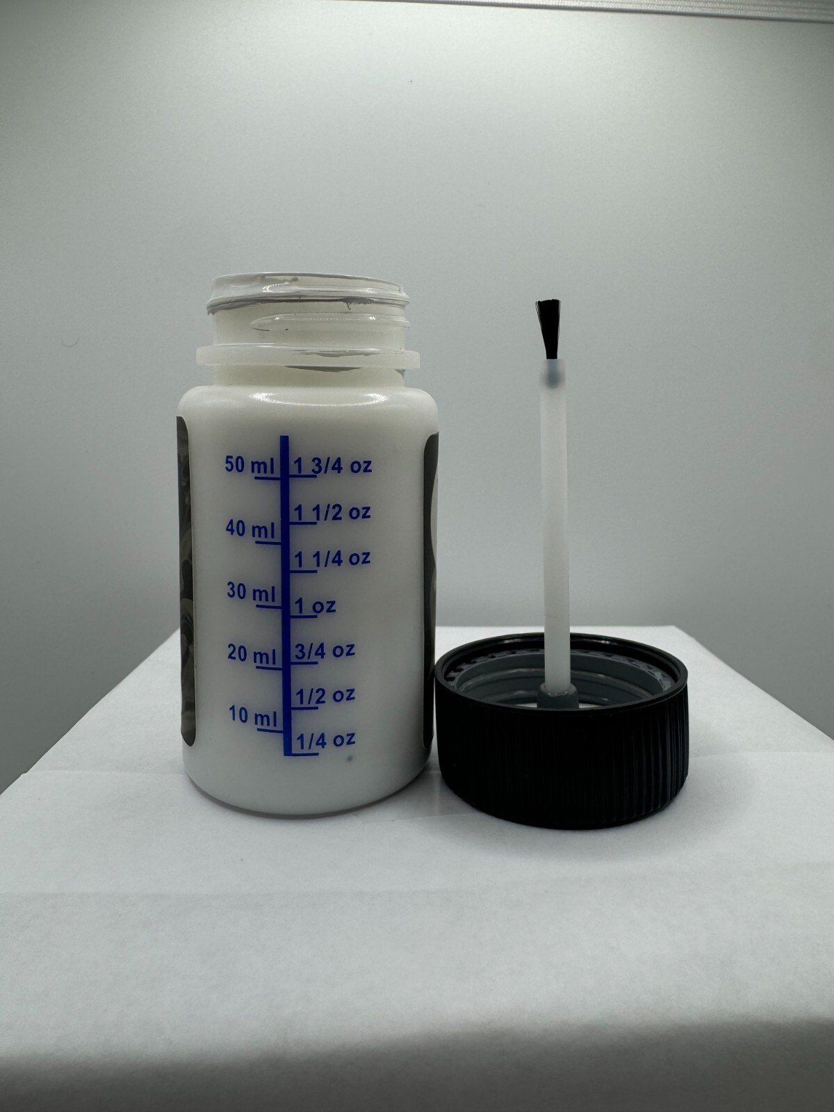 Touch up Paint – Chrysler/Jeep/Dodge -Bright White – Color: PW7 – 2oz – w/ brush