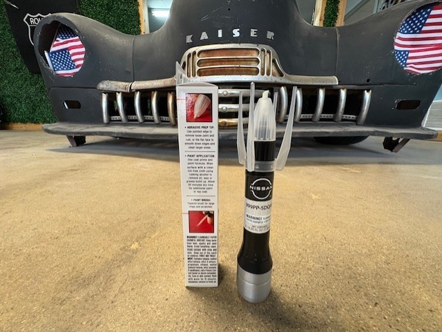 GENUINE OEM NISSAN LACQUER TOUCH-UP PAINT – GLACIER WHITE (999PP-SDQAK)