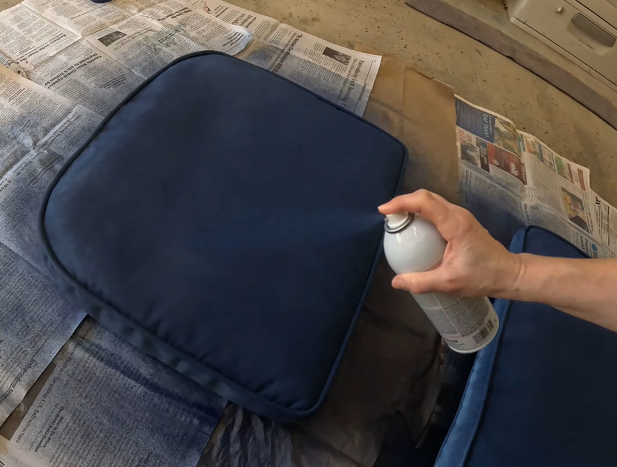 Navy Fabric Spray Paint Indoor/Outdoor Furniture Cushions Pillow Restore Coating