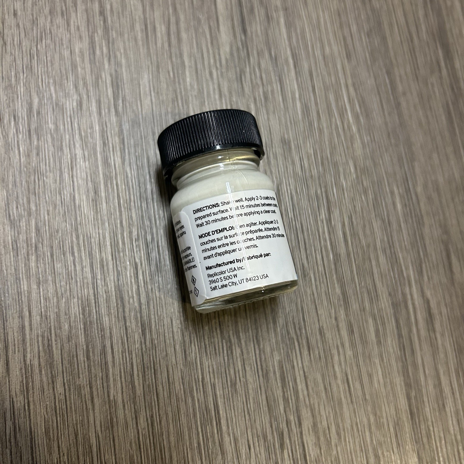 Scratches Happen Touch-Up Paint Color Match BMW (60) (W) 850 (I) 0.5 fl oz 15 ml