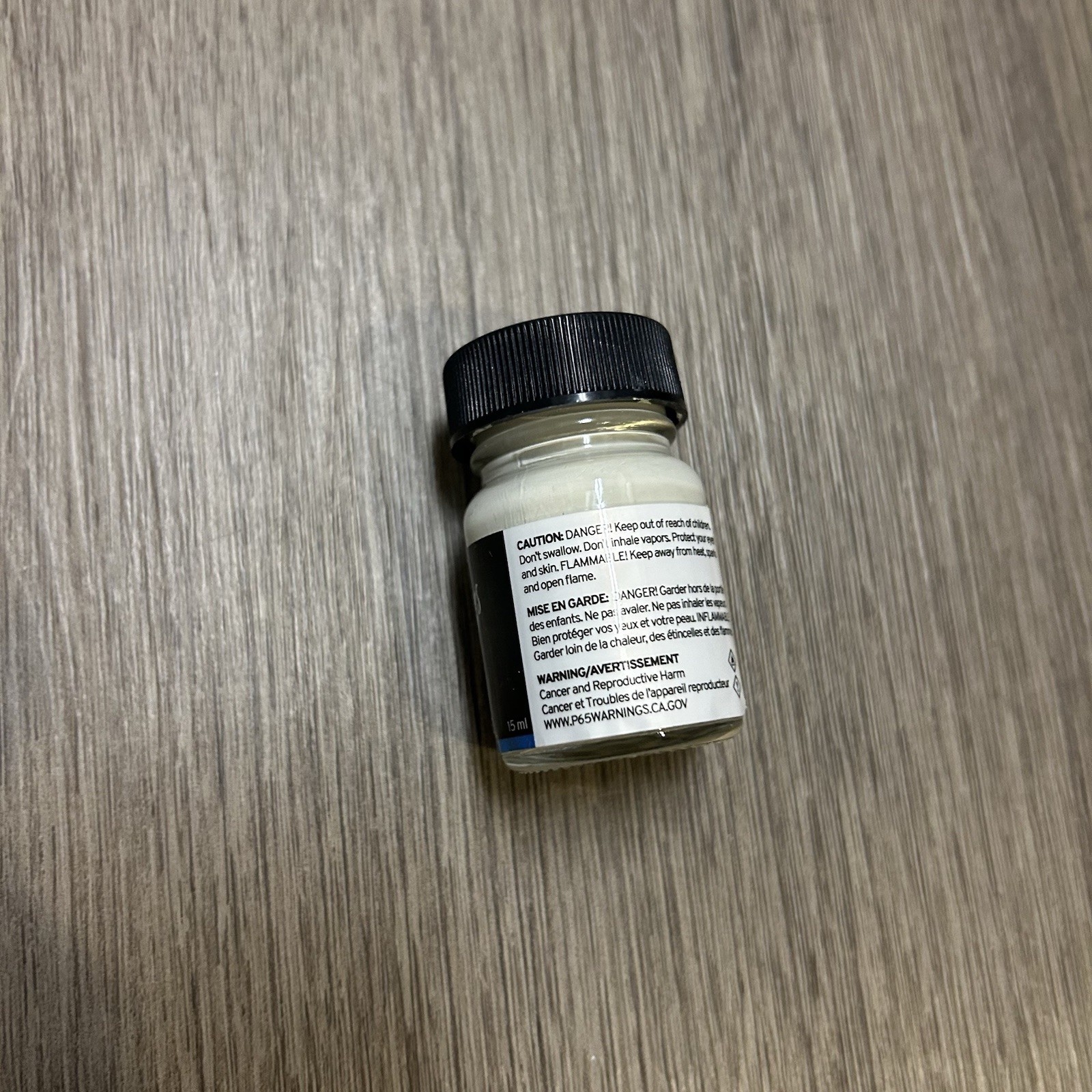 Scratches Happen Touch-Up Paint Color Match BMW (60) (W) 850 (I) 0.5 fl oz 15 ml