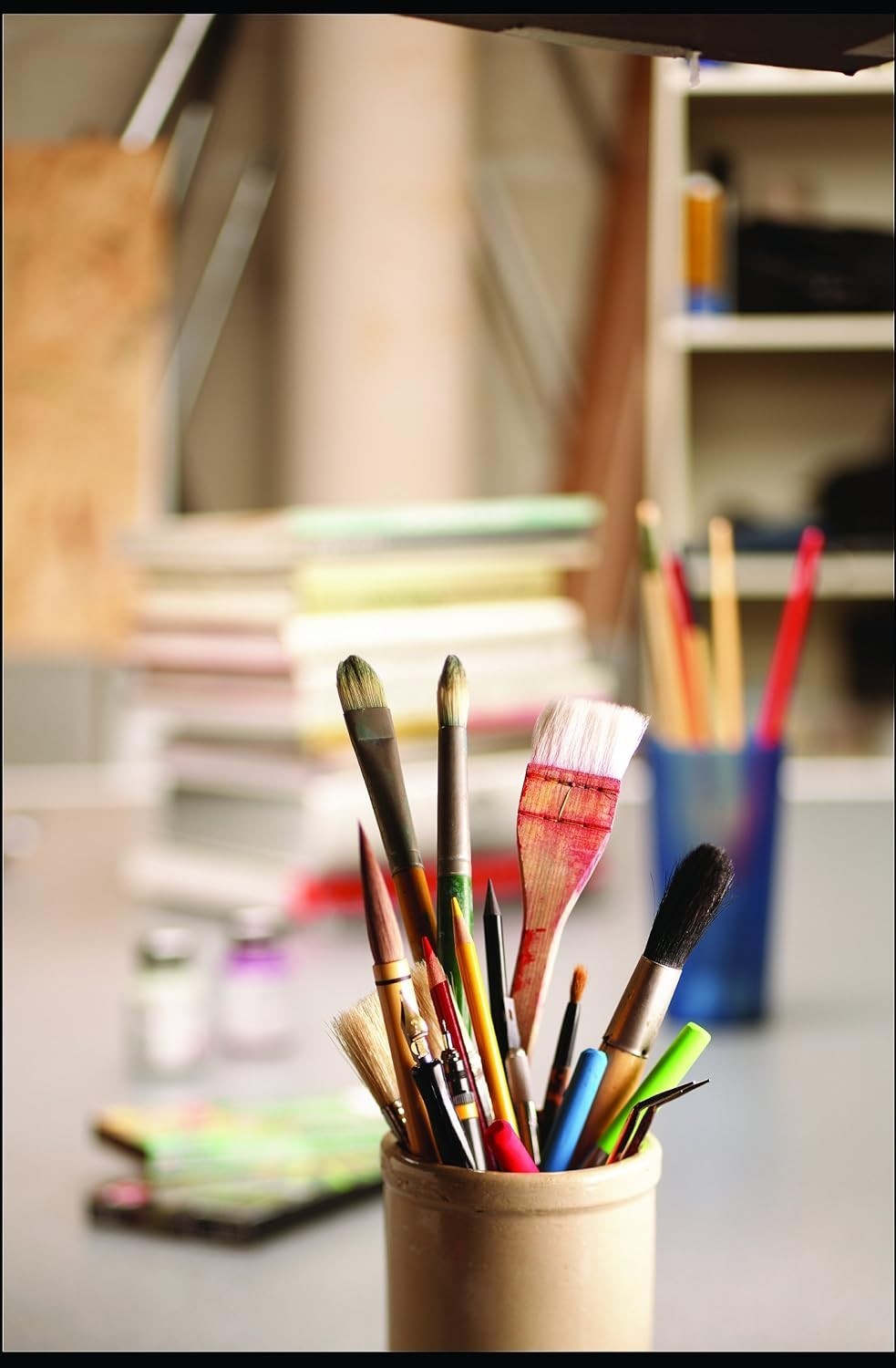 11 Oz UV-Resistant Clear Gloss Spray – Protect and Enhance Your Art & Crafts