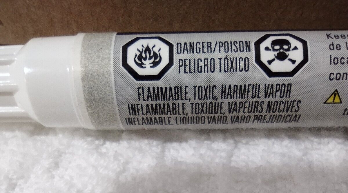 TOUCH UP PAINT PEN/Mitsubishi/ MZ321000/ W85/ White Diamond/ 2022 Metallic