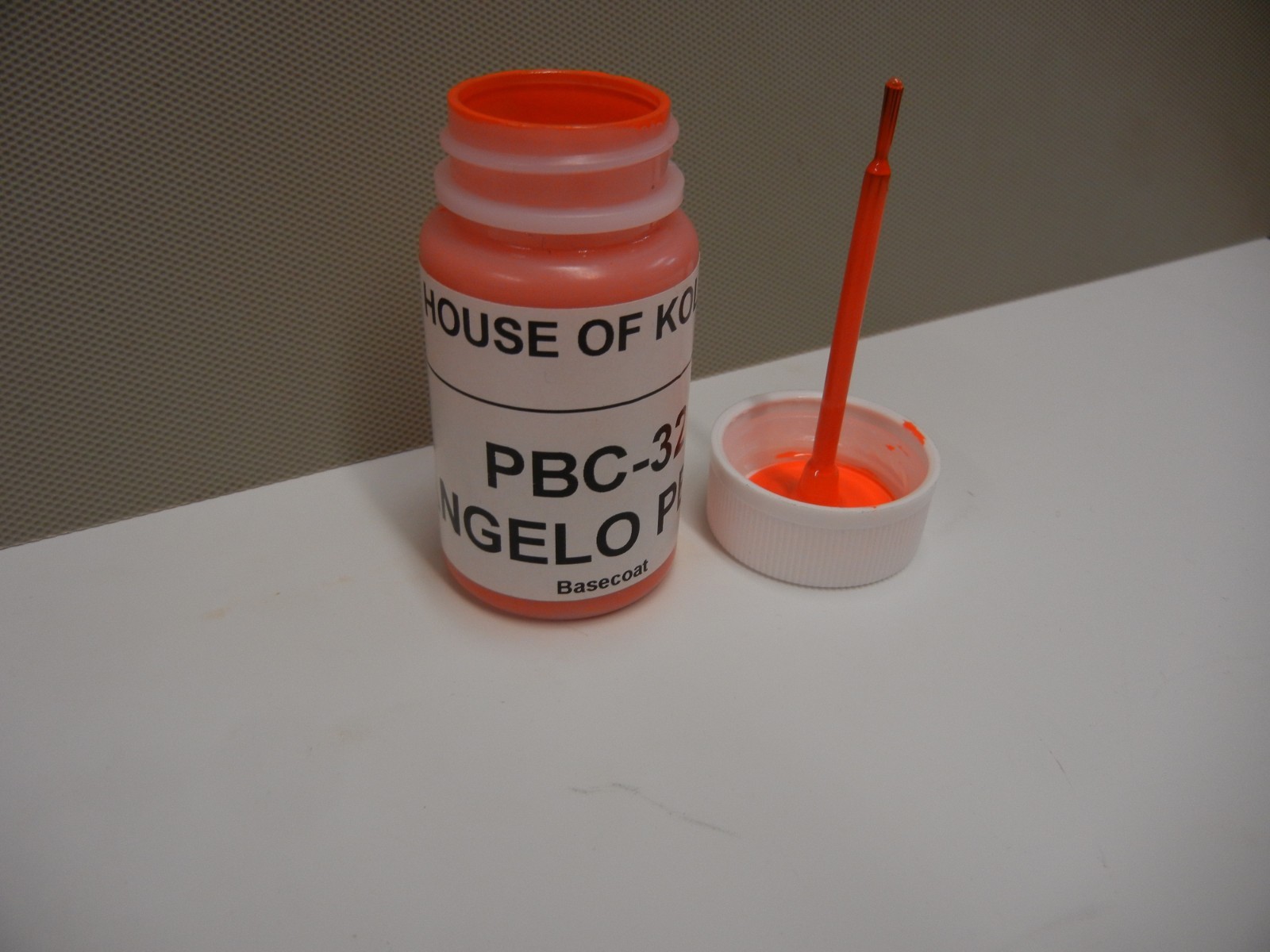 2 oz touch up bottle House Of Kolor PBC32 Tangelo Orange Basecoat not reduced