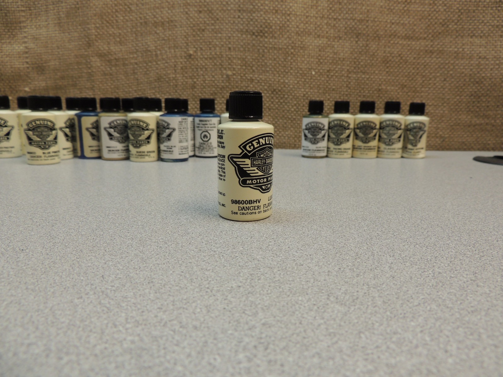 (LOT OF 21) NOS HARLEY-DAVIDSON TOUCH-UP PAINT .5 FL OZ BOTTLES BRUSH APPLICATOR