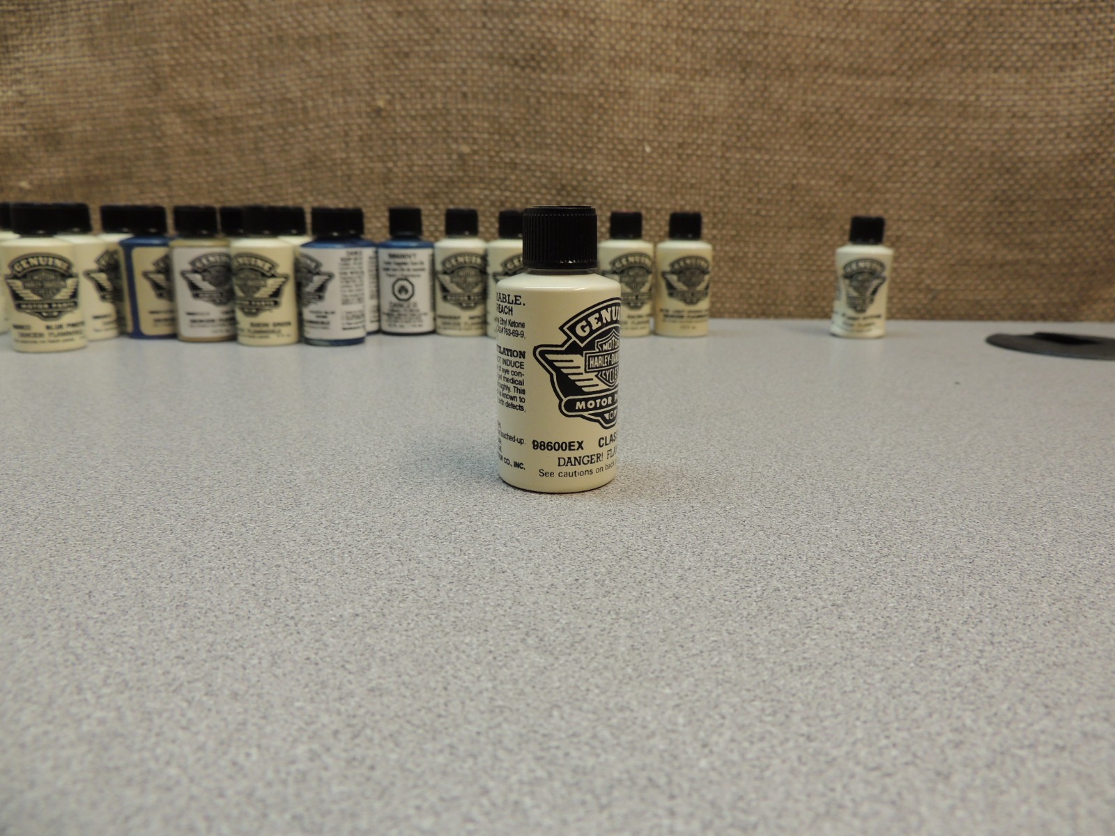 (LOT OF 21) NOS HARLEY-DAVIDSON TOUCH-UP PAINT .5 FL OZ BOTTLES BRUSH APPLICATOR