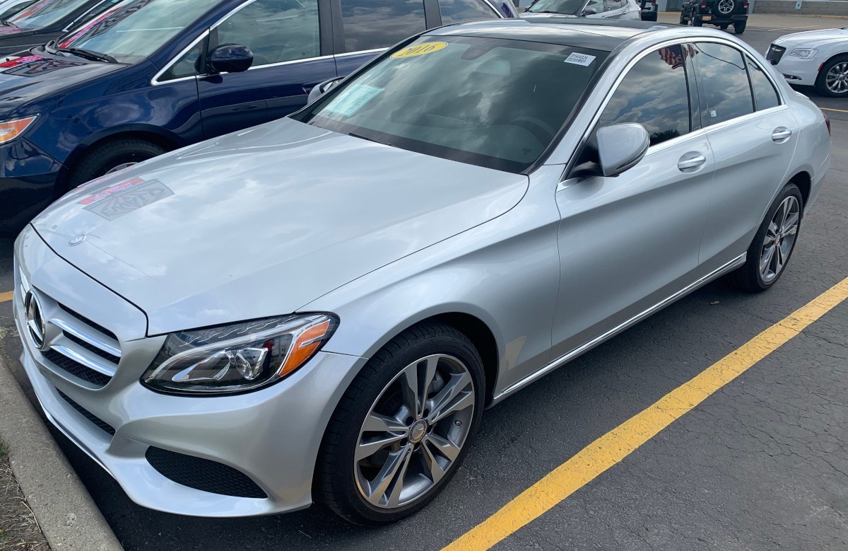 Touch Up Paint for Mercedes Benz vehicles with paint code 775, Iridium Silver.