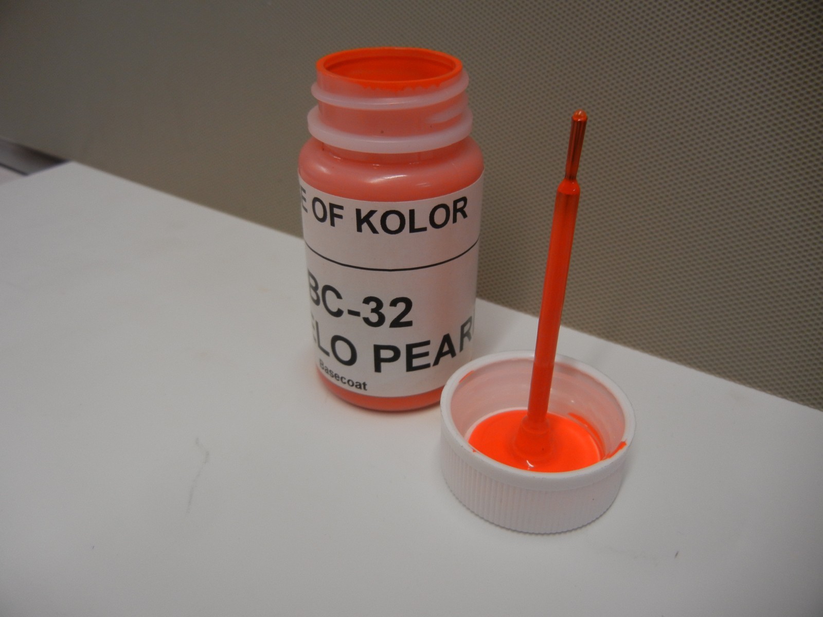 2 oz touch up bottle House Of Kolor PBC32 Tangelo Orange Basecoat not reduced