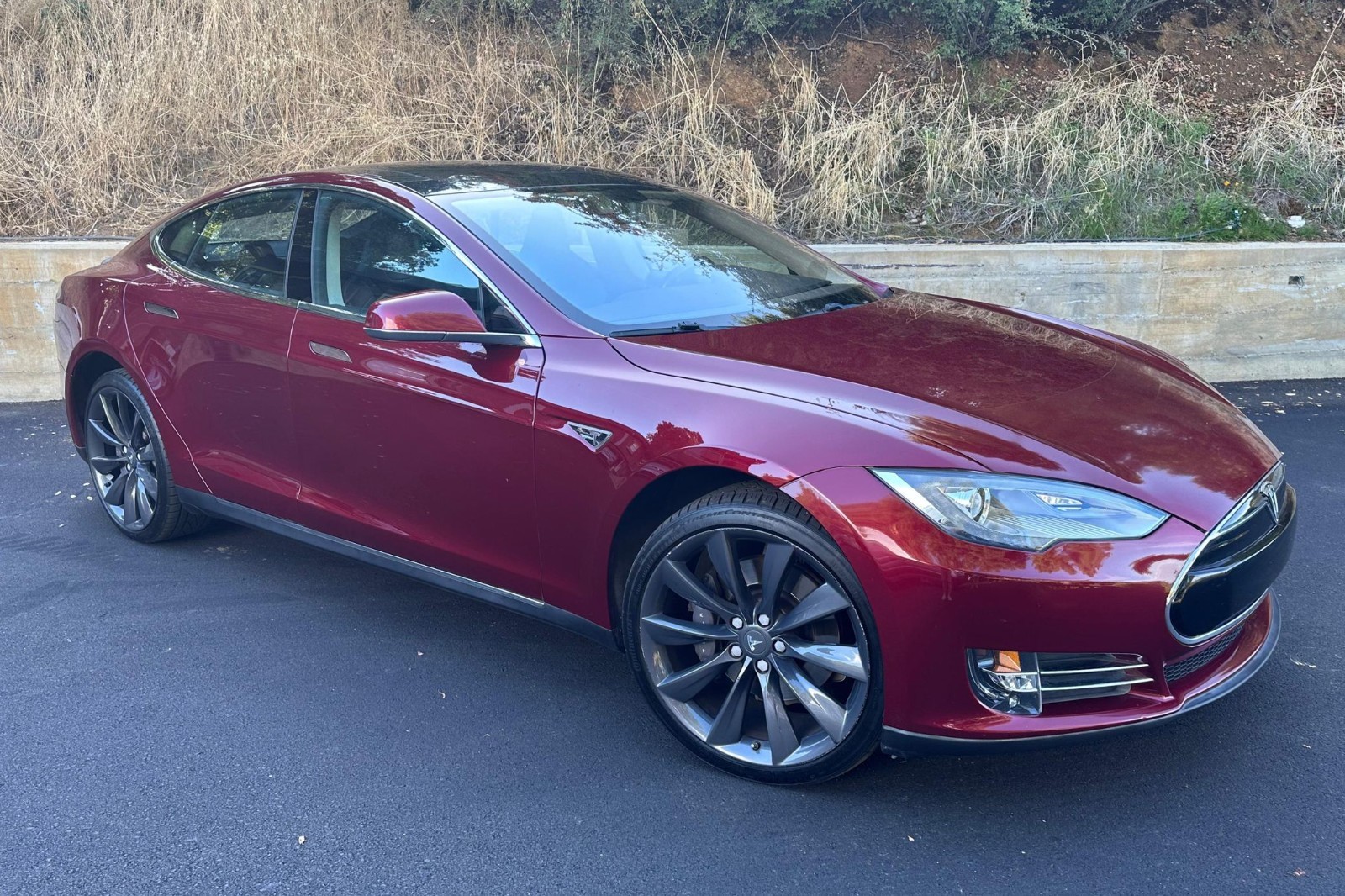 Touch Up Paint for Tesla paint code PPSR, Signature Red. Free Shipping !