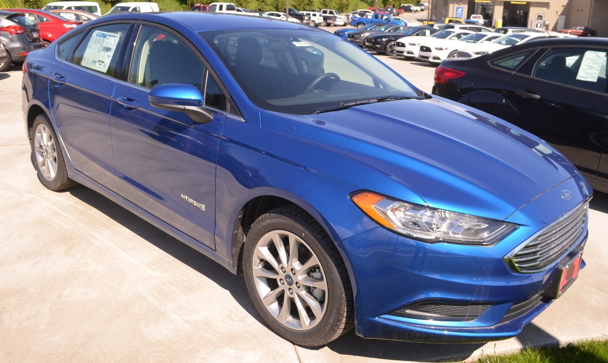 Touch Up Paint for Ford Escape with paint code N6, Lightning Blue.