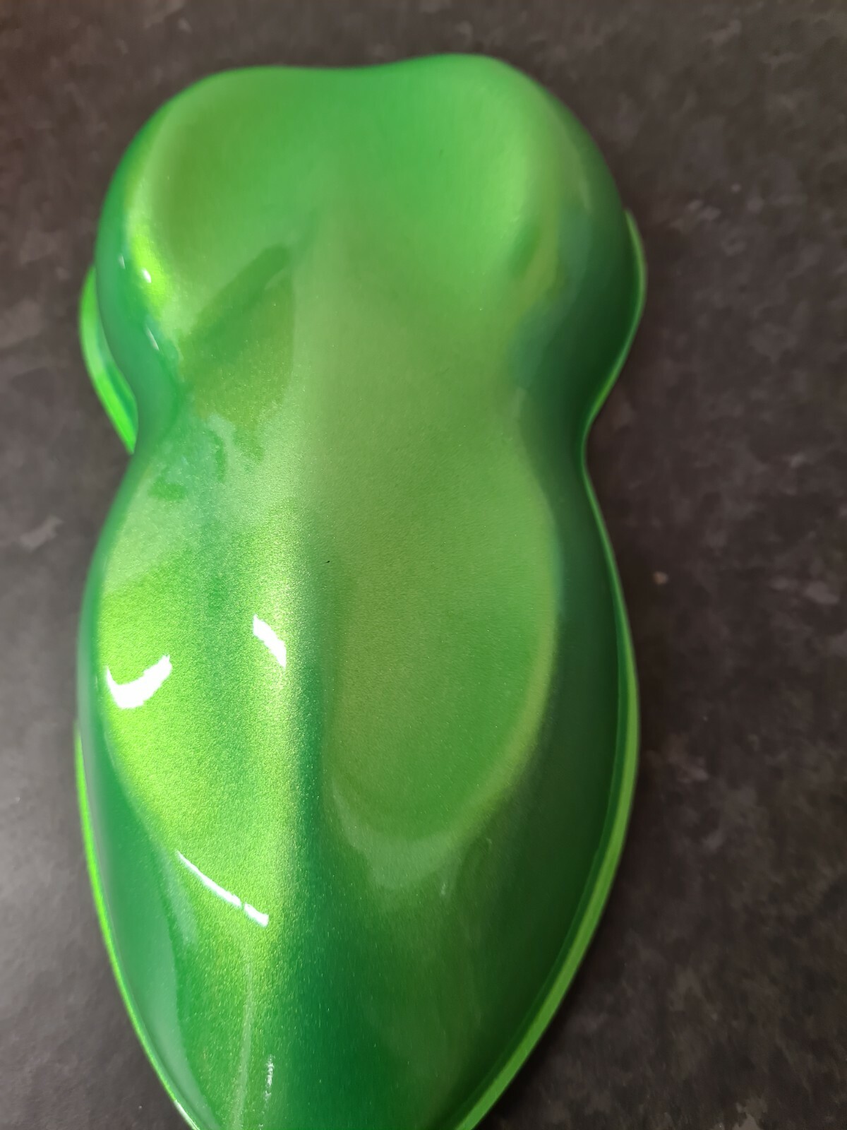 1 LITRE CANDY LIME GREEN KIT-INC CANDY, BASE,2K CLEAR & REDUCER FOR SPRAY GUN