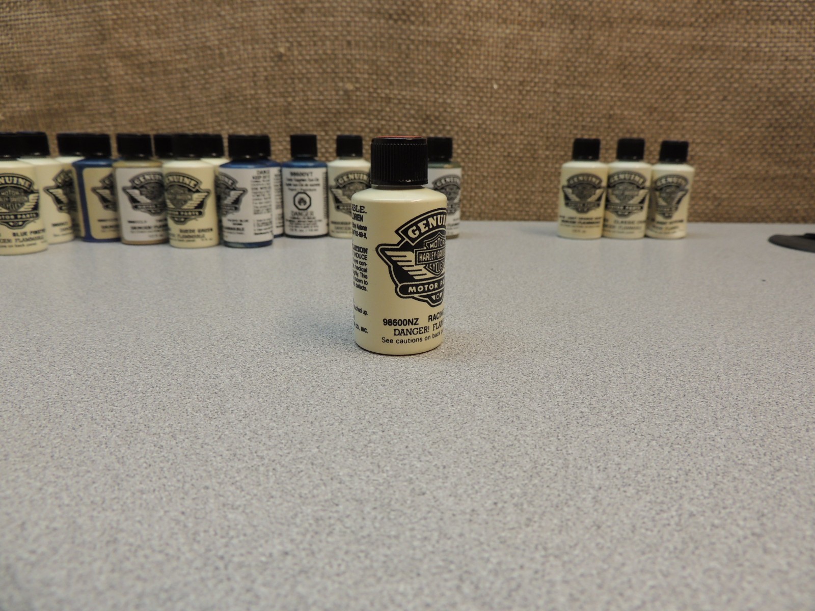 (LOT OF 21) NOS HARLEY-DAVIDSON TOUCH-UP PAINT .5 FL OZ BOTTLES BRUSH APPLICATOR