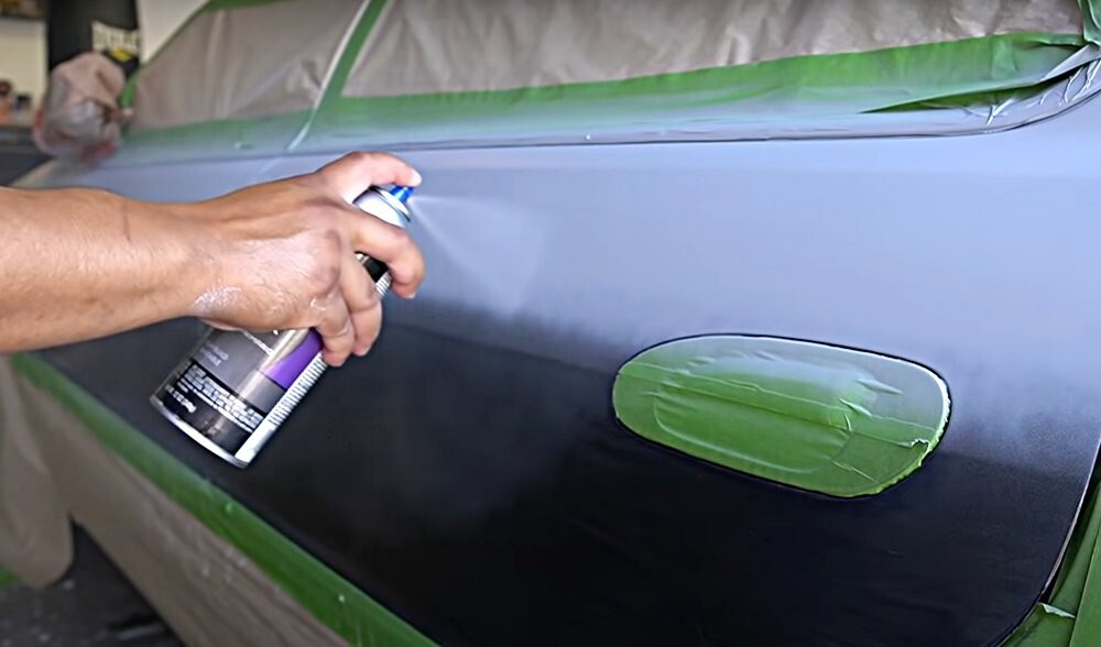 Toyota 040 Super White II Base Coat Spray Paint And 2k Clear Coat Spray