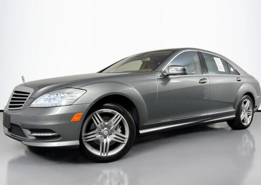 Touch Up Paint for Mercedes Benz S550 with paint code 792, Palladium Silver.